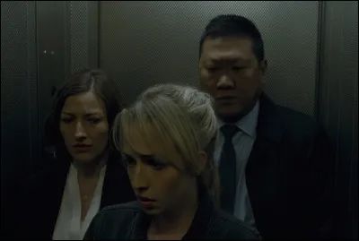 Dans "Haine virtuelle" (saison 3, épisode 6), quels animaux robotisés sont détournés pour tuer ?