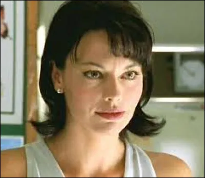 S1E4 : Qui est Mme French ?