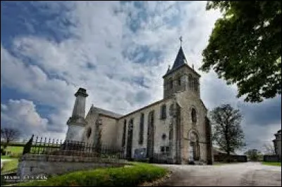 Village de l'ex région Limousin, Tardes se situe dans le département ...