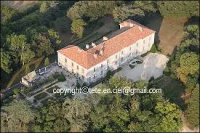 Vous avez sur cette image le château de Bonas. Village Gersois, il se situe dans l'ex région ...