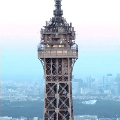 &Agrave; qui doit-on le tube de 2019 "Au DD" ?