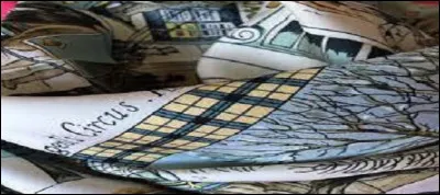 Les "carrés" ont fait la réputation de la maison Dior.