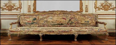 On le dit rococo : lignes courbes, pas de symétrie, mais confortable et spectaculaire.