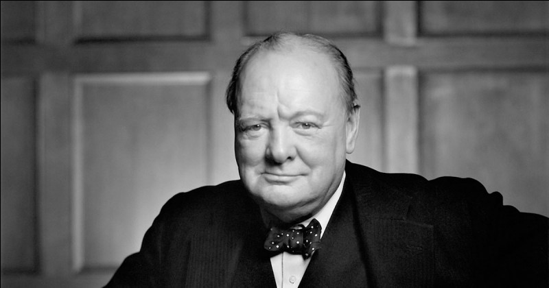 Cet homme politique, célèbre pour avoir dirigé le gouvernement britannique pendant la seconde guerre mondiale, se prénomme ...