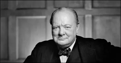 Cet homme politique, célèbre pour avoir dirigé le gouvernement britannique pendant la seconde guerre mondiale, se prénomme ...