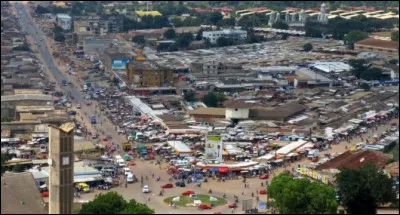 Bouaké, 600 000 habitants, est une ville d' ...