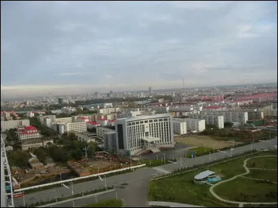 Qiqihar, 880 000 habitants, est une ville d' ...