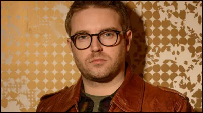 De qui Nathan est-il fou amoureux ?