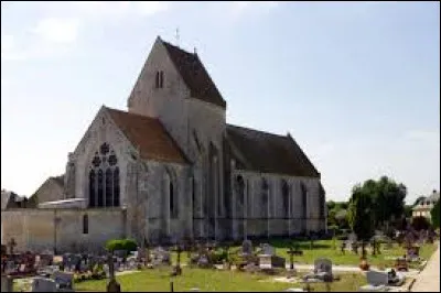 Nous terminons notre balade devant l'église Saint-Germain d'Ussy. Village Calvadosien, il se situe en région ...