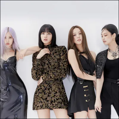 Qui est la membre australienne dans le groupe ?