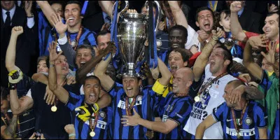 En 2010, l'Inter de Mourinho remporte la Ligue des Champions. Depuis combien d'ann&eacute;es les Nerazzurri n'avaient-ils plus soulev&eacute; la coupe aux grandes oreilles ?