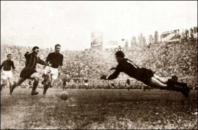 Le 6 novembre 1949 a eu lieu le derby milanais le plus prolifique de l'histoire. Sur quel score s'est-il achev&eacute; ?