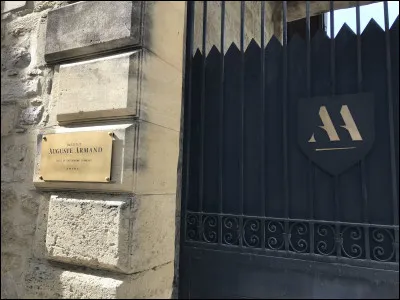 Qui sera directeur de l’institut après avoir été ouvrier de France ?