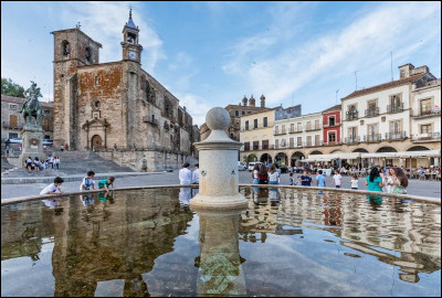Quelle communauté autonome d'Espagne a pour capitale Mérida ?