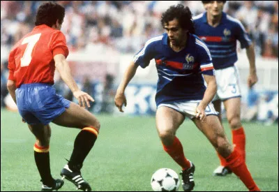 Quelle équipe a battu l'Espagne en finale de la Coupe d'Europe de football en 1984 ?