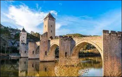 Cahors est une ville du Lot, dans la région Nouvelle-Aquitaine.