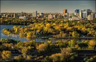 Regina, 230 000 habitants, est une ville d'...