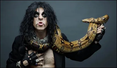 Ah lui, je crois qu'il ne vas pas y [...], au coiffeur !