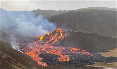 Combien de légères secousses ont été ressenties depuis lors ?