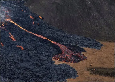 Le trafic aérien de l'aéroport de Keflavík a-t-il été interrompu ?