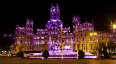 Mira el espect&aacute;culo de luces.&iquest; Cu&aacute;l es el intruso ?Regarde le spectacle de lumi&egrave;res.Quel est l'intrus ?