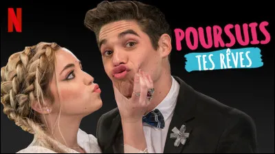 Quelles sont les deux chansons de groupe que les élèves de l'atelier GO ! chantent aux deux concours ?