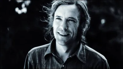 Il dort : surtout ne pas le [...] !