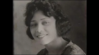 Bessie Coleman est connue comme ...