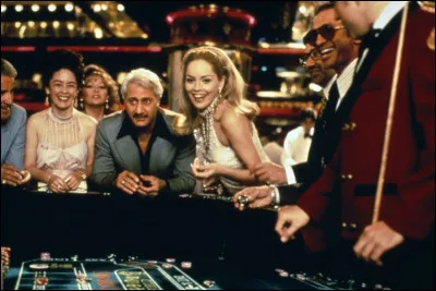 Qui accompagne Sharon Stone dans le long-métrage "Casino" ?