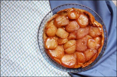 Cest une tarte aux pomme renversée.