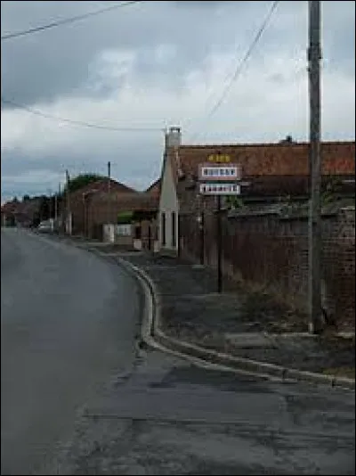 Commune des Hauts-de-France, dans l'arrondissement d'Arras, Buissy se situe dans le département ...