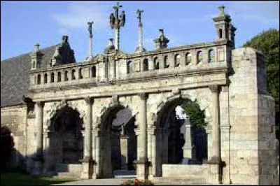 Je vous emmène en Bretagne, à la découverte de Sizun. Ville au nord des Monts d'Arrée, dans le parc naturel régional d'Armorique, elle se situe dans le département ...
