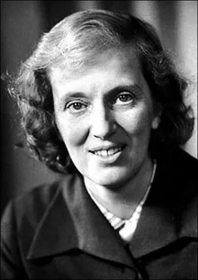 Dorothy Crowfoot Hodgkin est connue comme ...