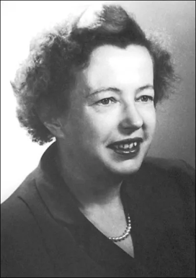 Maria Goeppert-Mayer est connue comme ...