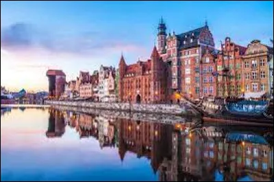 Lequel de ces pays n'est pas frontalier avec la Pologne ?