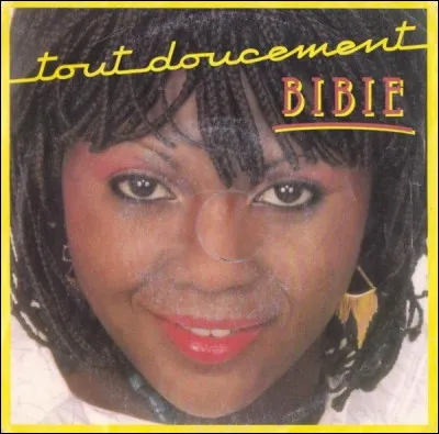 « Tout doucement », par Bibie : 
"Tout doucement 
Envie de changer d'atmosphère, d'altitude 
Tout doucement 
Besoin d'amour pour remplacer l'habitude 
Tout simplement 
Arrêter les minutes..."