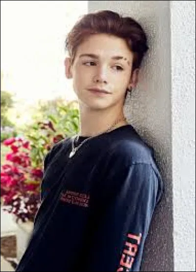 Combien de chansons a-t-il sorties (les noms) ?