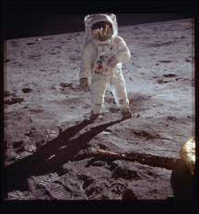 En quelle année le premier homme a marché sur la Lune ?