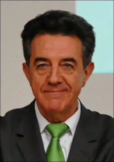 "Garde-toi, tant que tu vivras, de juger des gens sur sa mine" est la morale de...