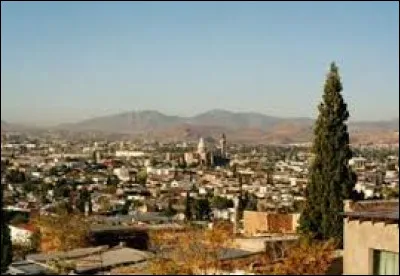 Laquelle de ces villes du Mexique ne porte pas le même nom qu'une ville espagnole ?