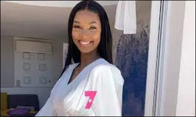 Quel est le vrai pr&eacute;nom de ronisia ?