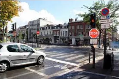 La distance d'arrêt est égale à la distance parcourue pendant le temps de réaction + la distance de freinage.