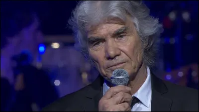 Musique : complétez les paroles de la chanson "Mon vieux" de Daniel Guichard : "Dans son vieux pardessus râpé, Il s'en allait l'hiver, l'été, Dans le petit matin ..., mon vieux".