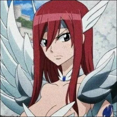 Dans quel village Erza habitait-elle avant ?