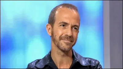 Complétez les paroles de cette chanson de Calogero nommée "Tien An Men" : "Quand les gestes ... sous le plus fort / Qu'il ne vous reste / Plus qu'à se rendre d'accord" ?