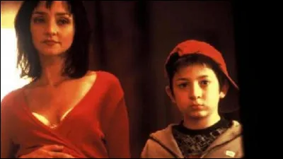 La mère de César est enceinte.