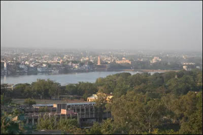 Bhopal, 1,8 million d'habitants, est une ville d'...