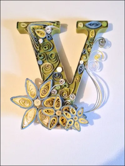 Verlaine : je vous laisse compléter son poème mythique : 
"Les sanglots longs des violons de l'automne..."