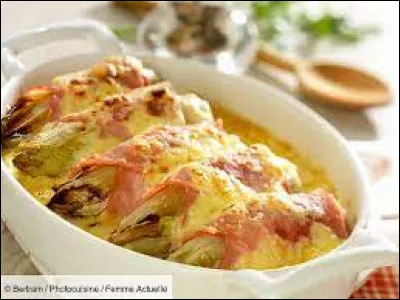 Comment se nomme ce plat d'endives enroulé dans du jambon à la sauce béchamel avec du fromage ?