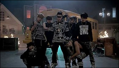 En quelle année BTS a-t-il sorti son premier MV en groupe ?